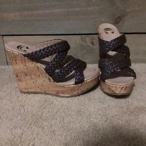 Wedge shoes